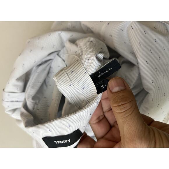 Theory Slim Fit Button Down Shirt 15 R Preppy Quiet Luxury Old Money Office Work - Picture 3 of 16